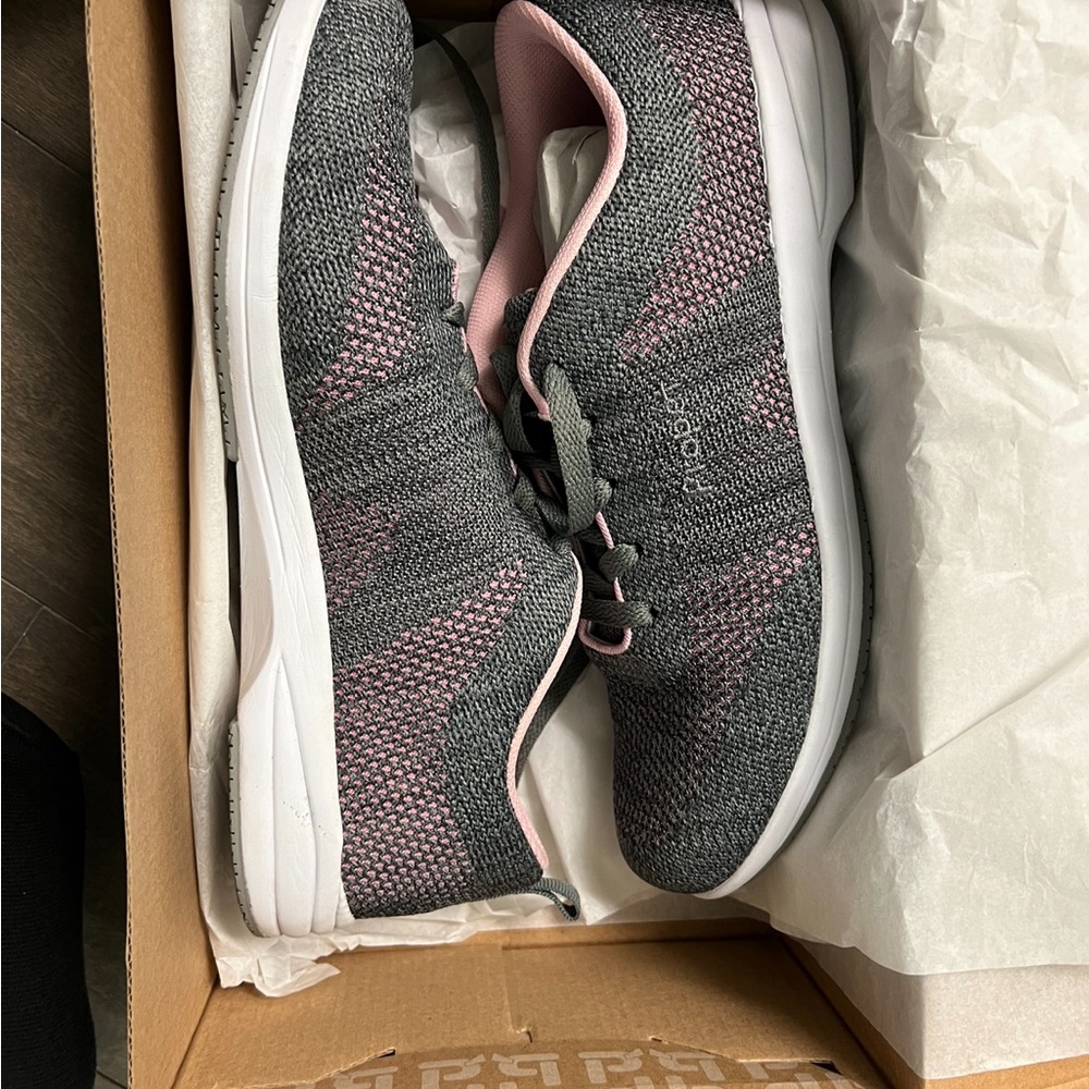 Propet Women's Washable Walker Evolution Sneakers - Grey and Pink